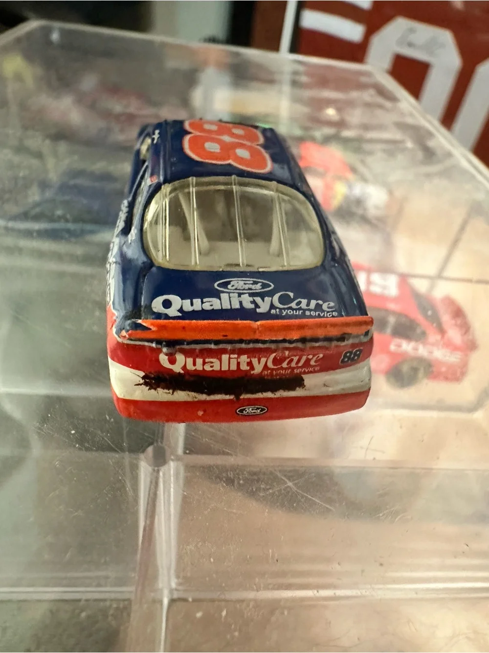 Dale Jarrett #88 Ford Taurus Quality Care 1:32 Scale Diecast NASCAR Car